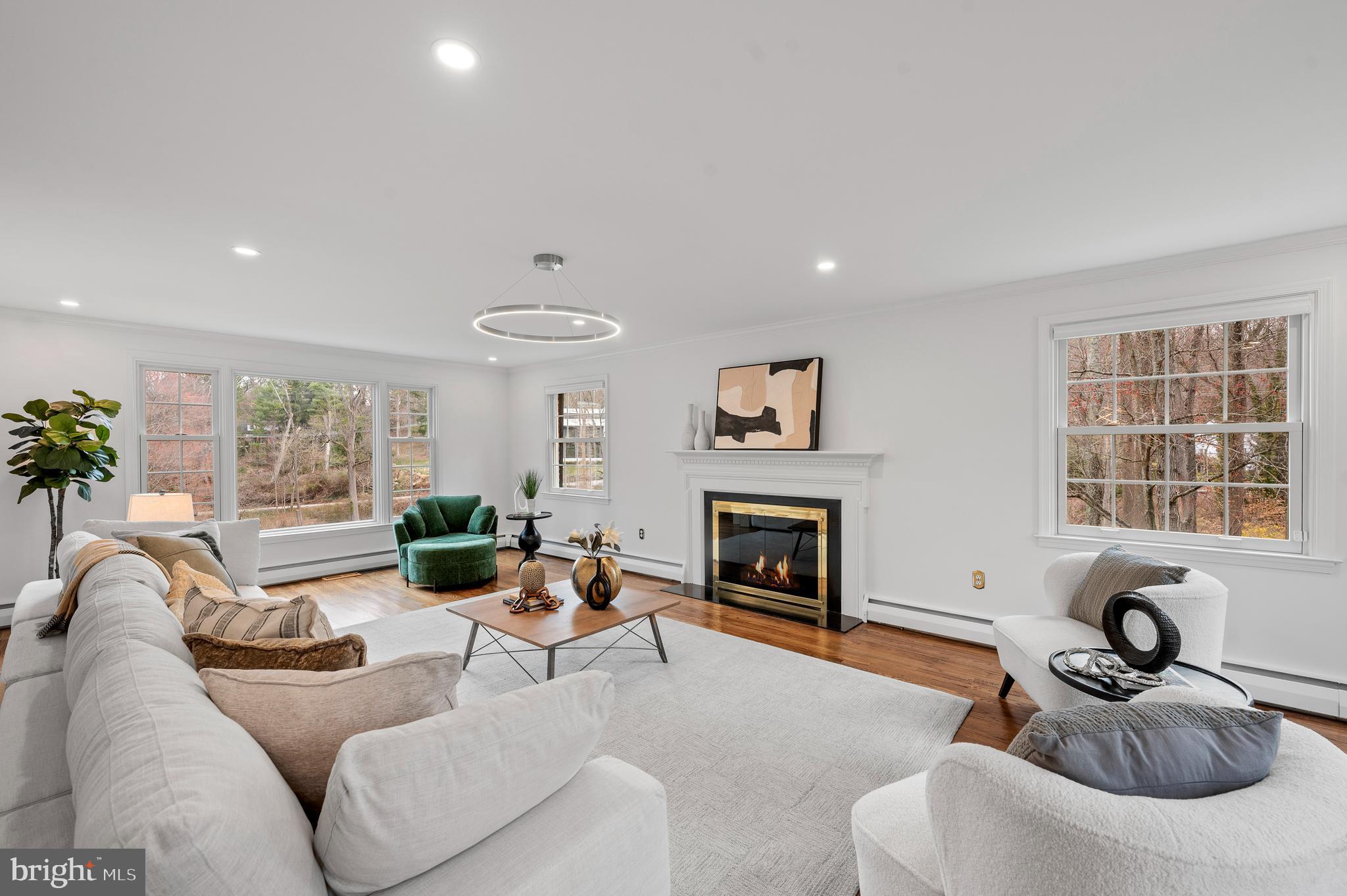 117 Adrienne Ln