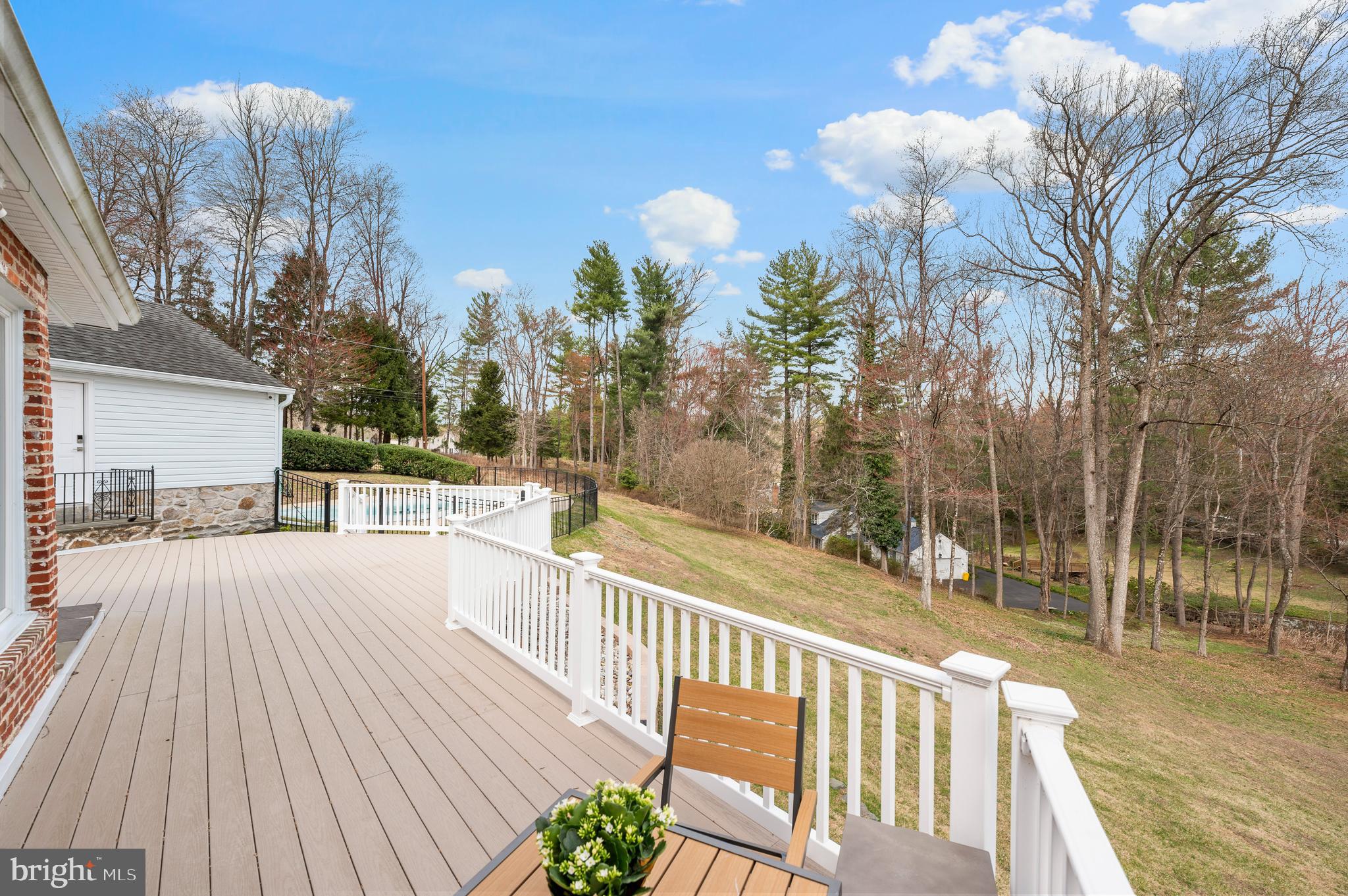 117 Adrienne Ln