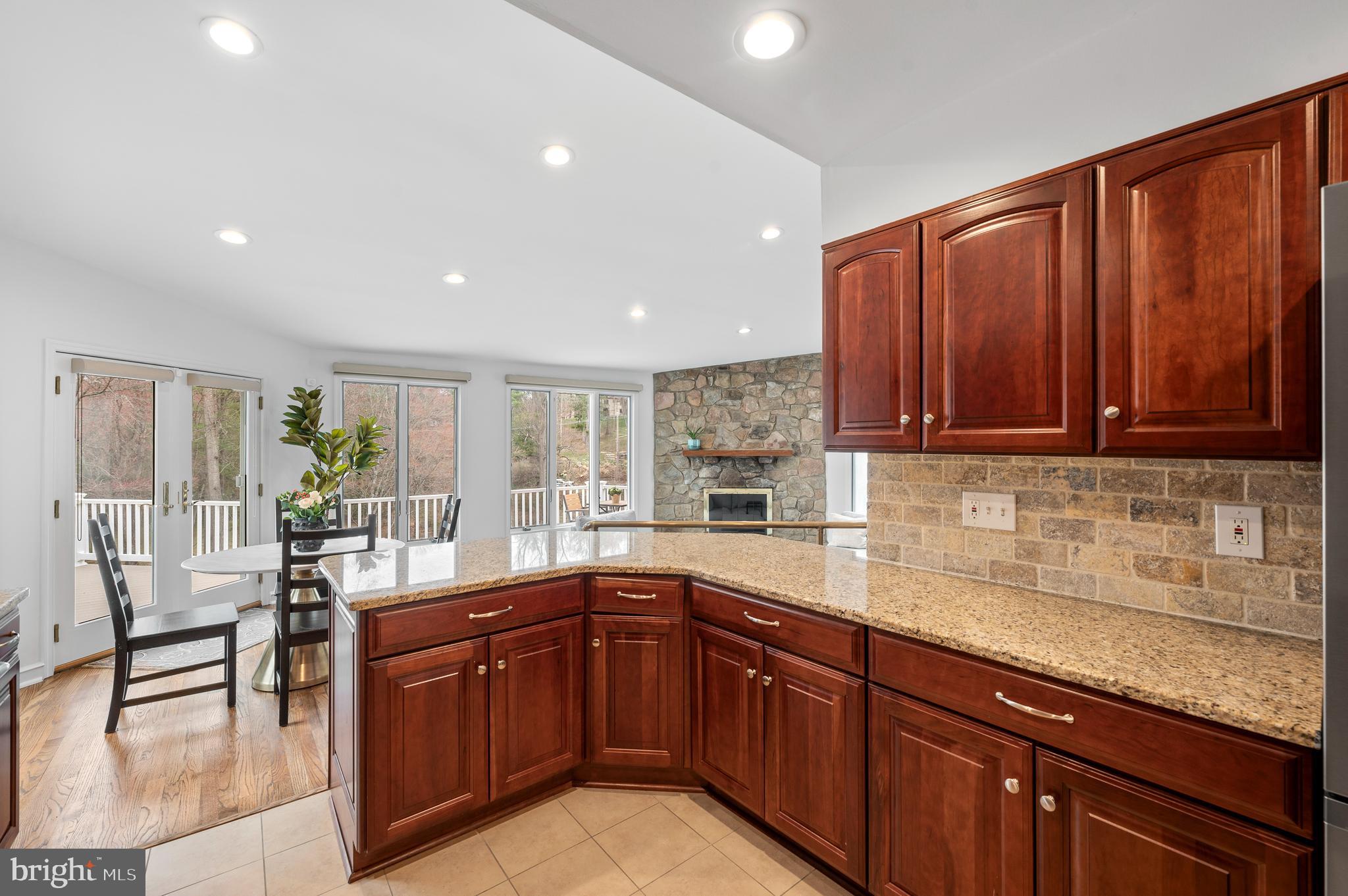 117 Adrienne Ln