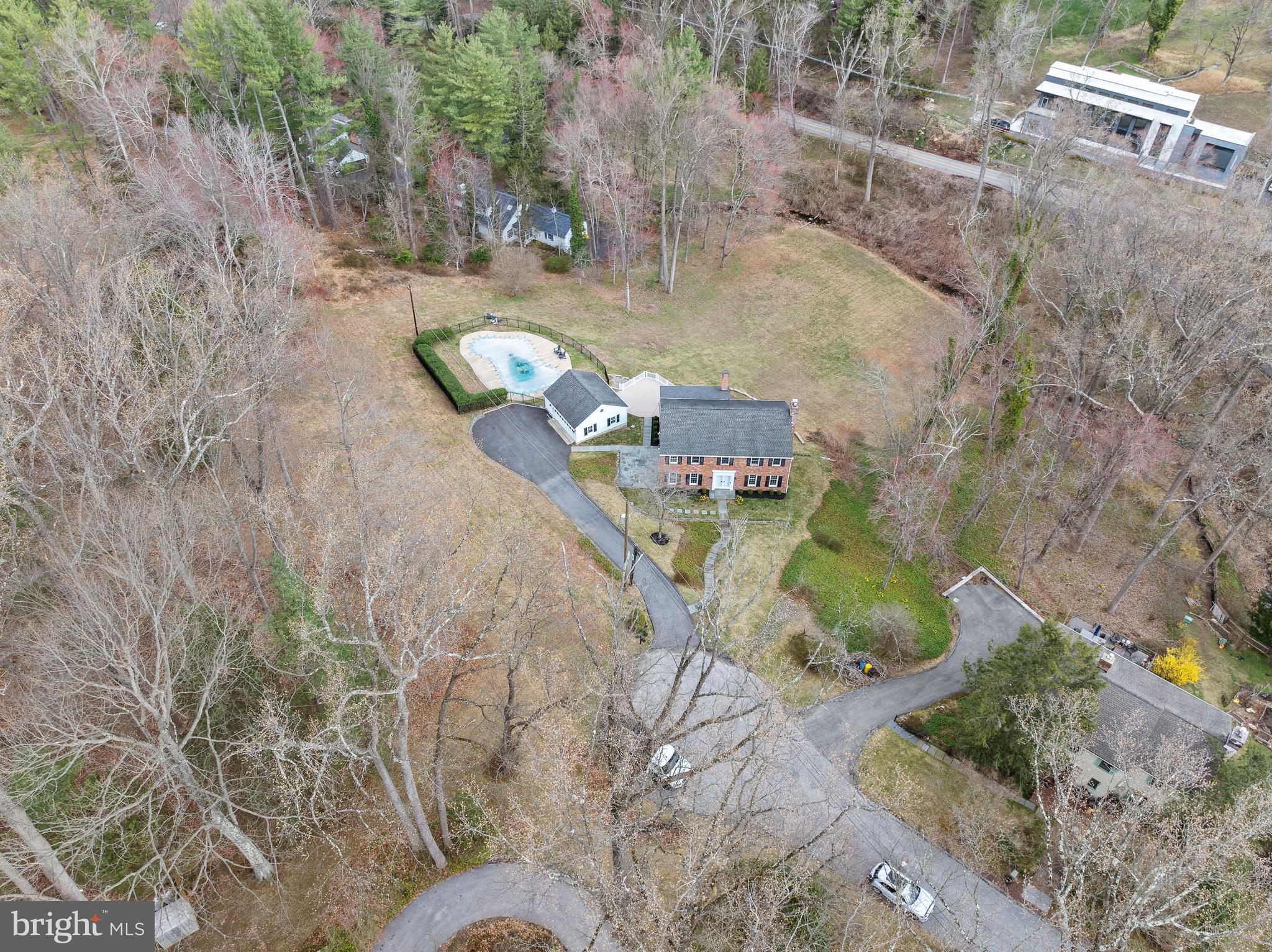 117 Adrienne Ln