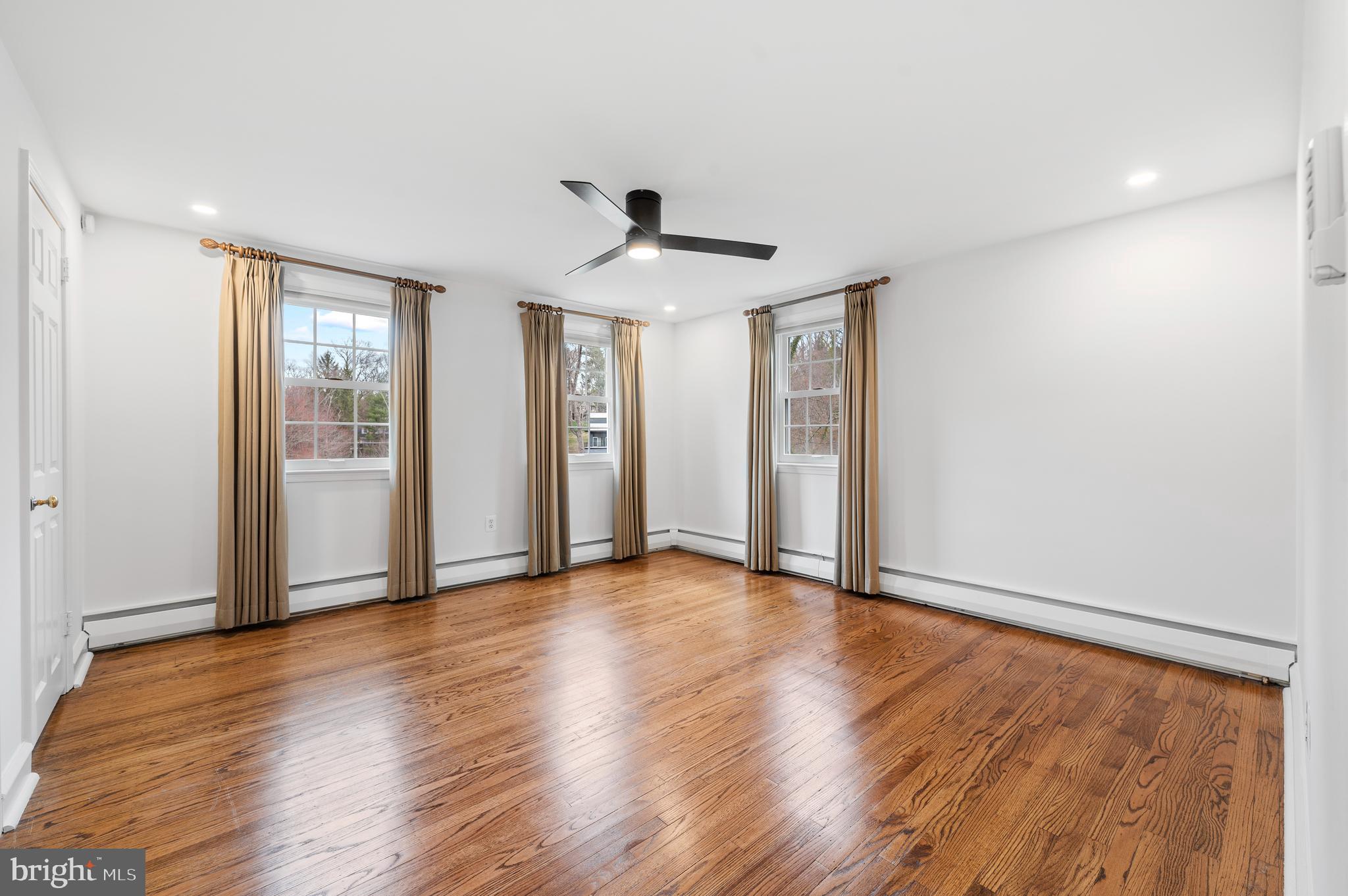 117 Adrienne Ln