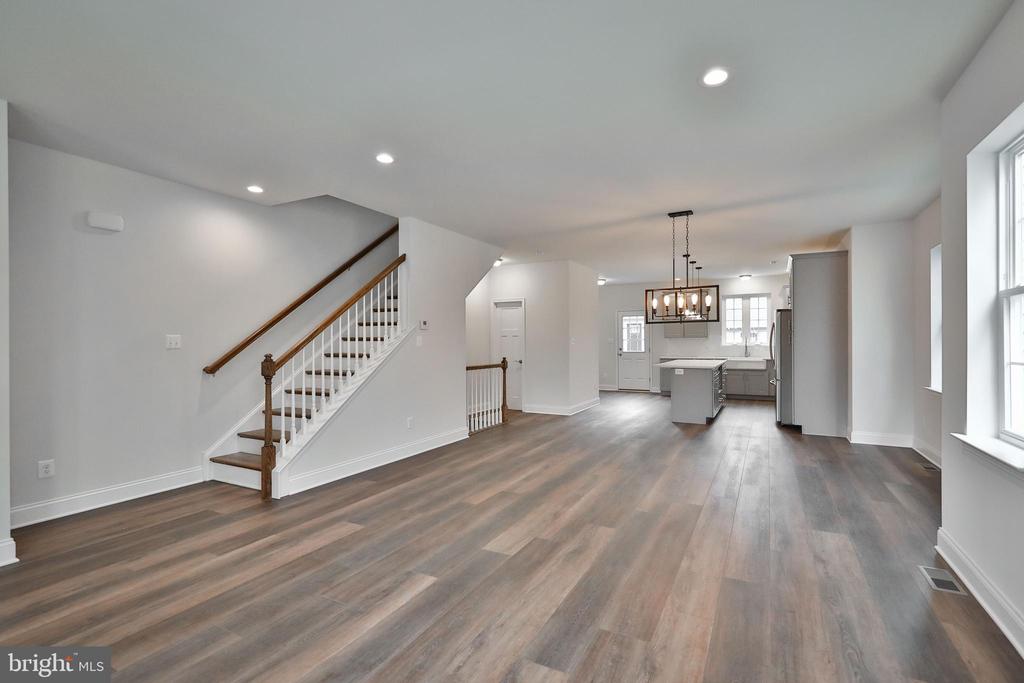 400 E 7th Ave