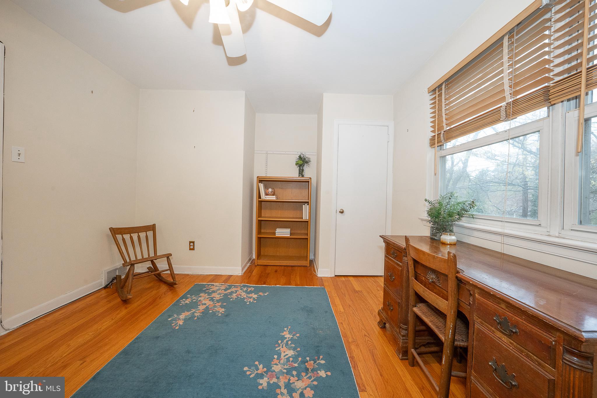 2031 Montgomery Ave