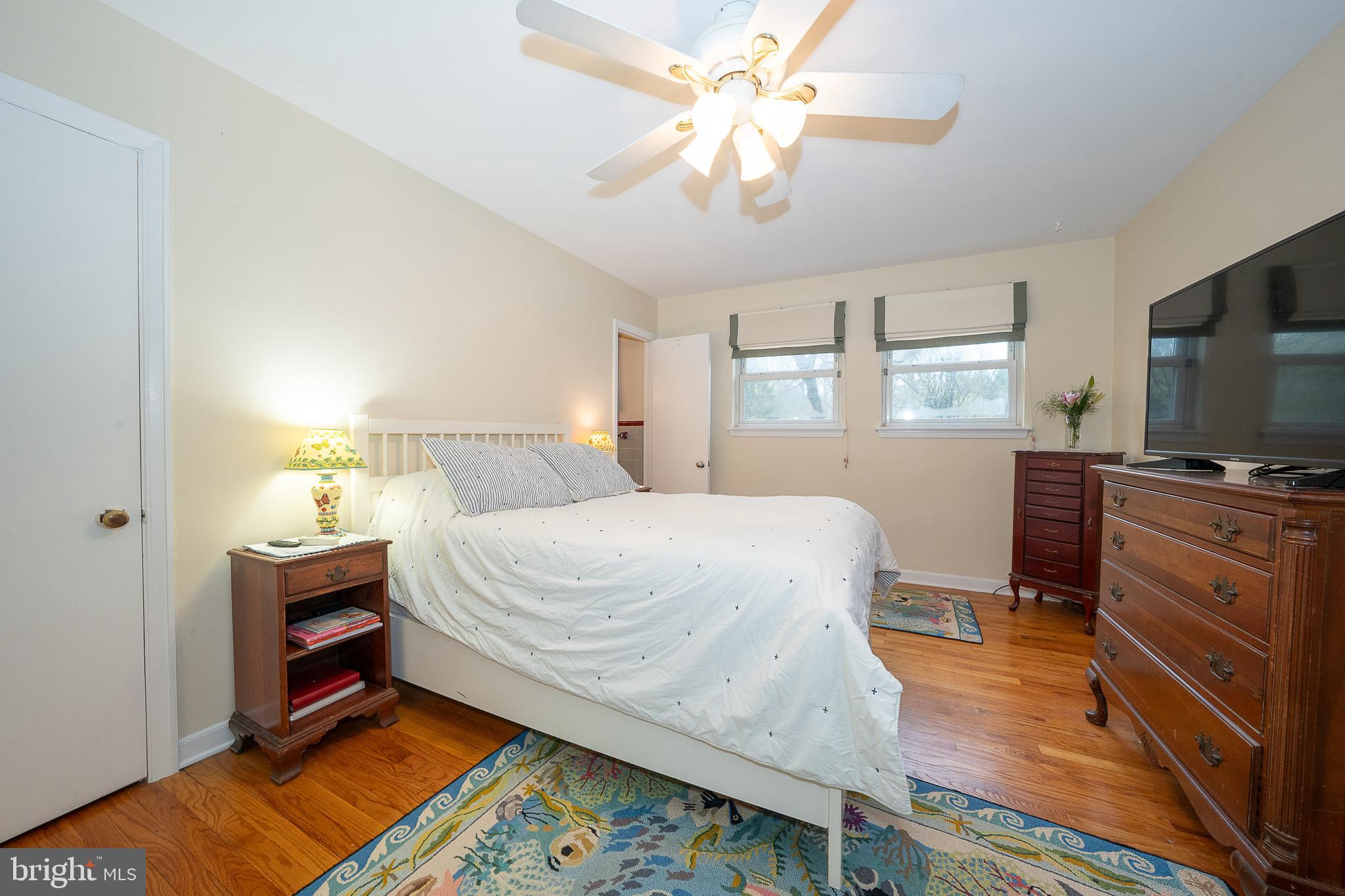 2031 Montgomery Ave