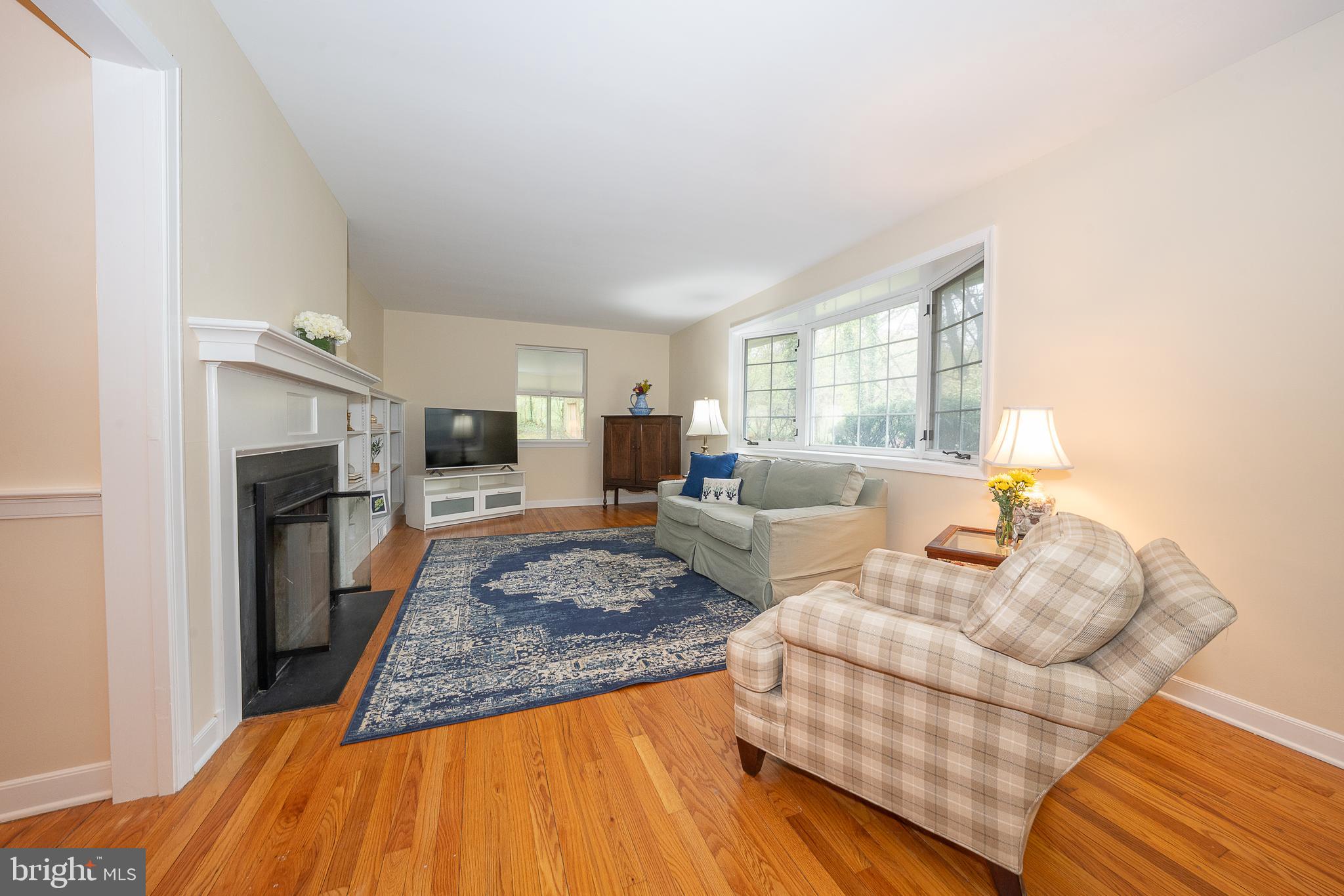 2031 Montgomery Ave