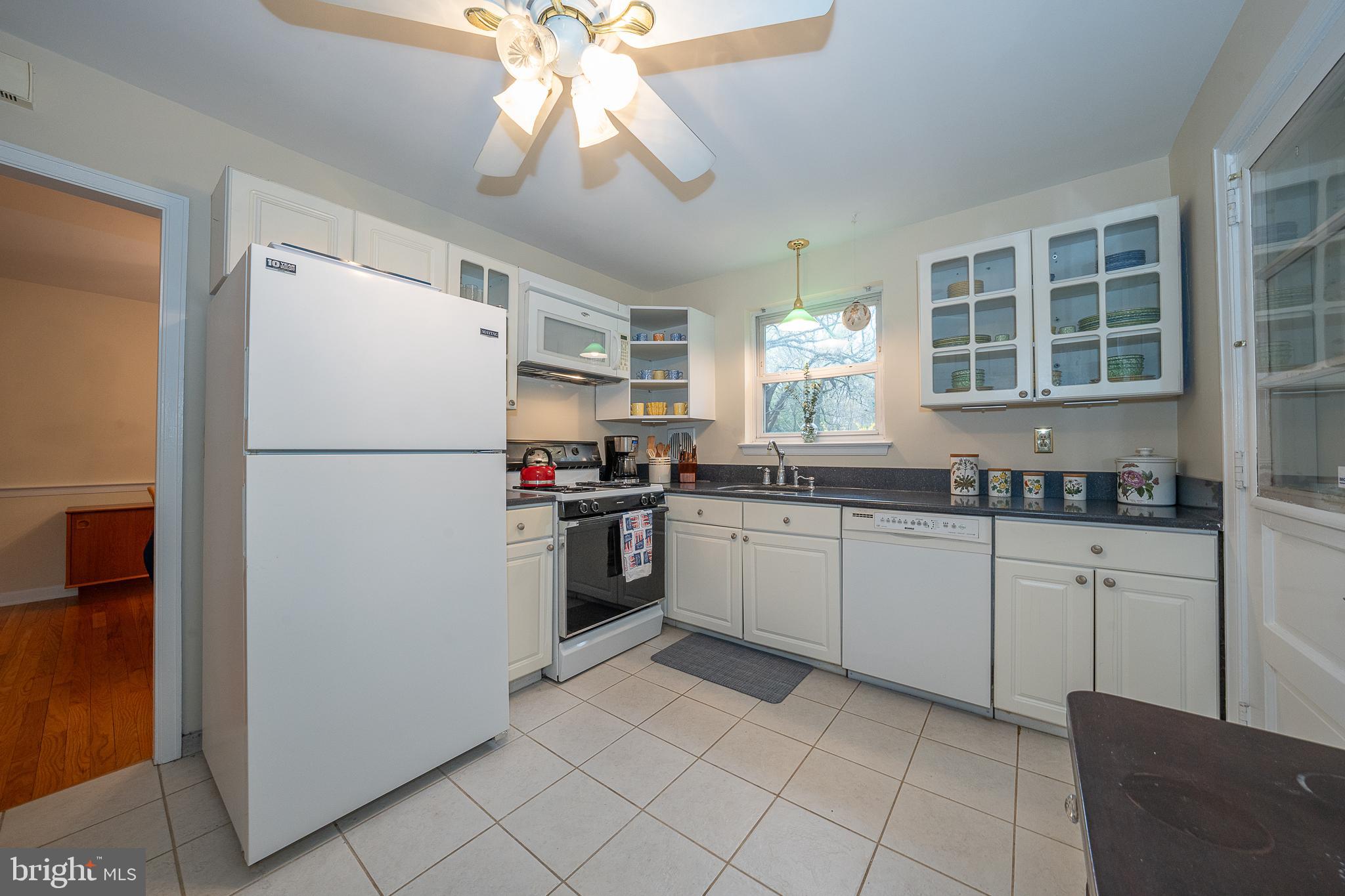 2031 Montgomery Ave