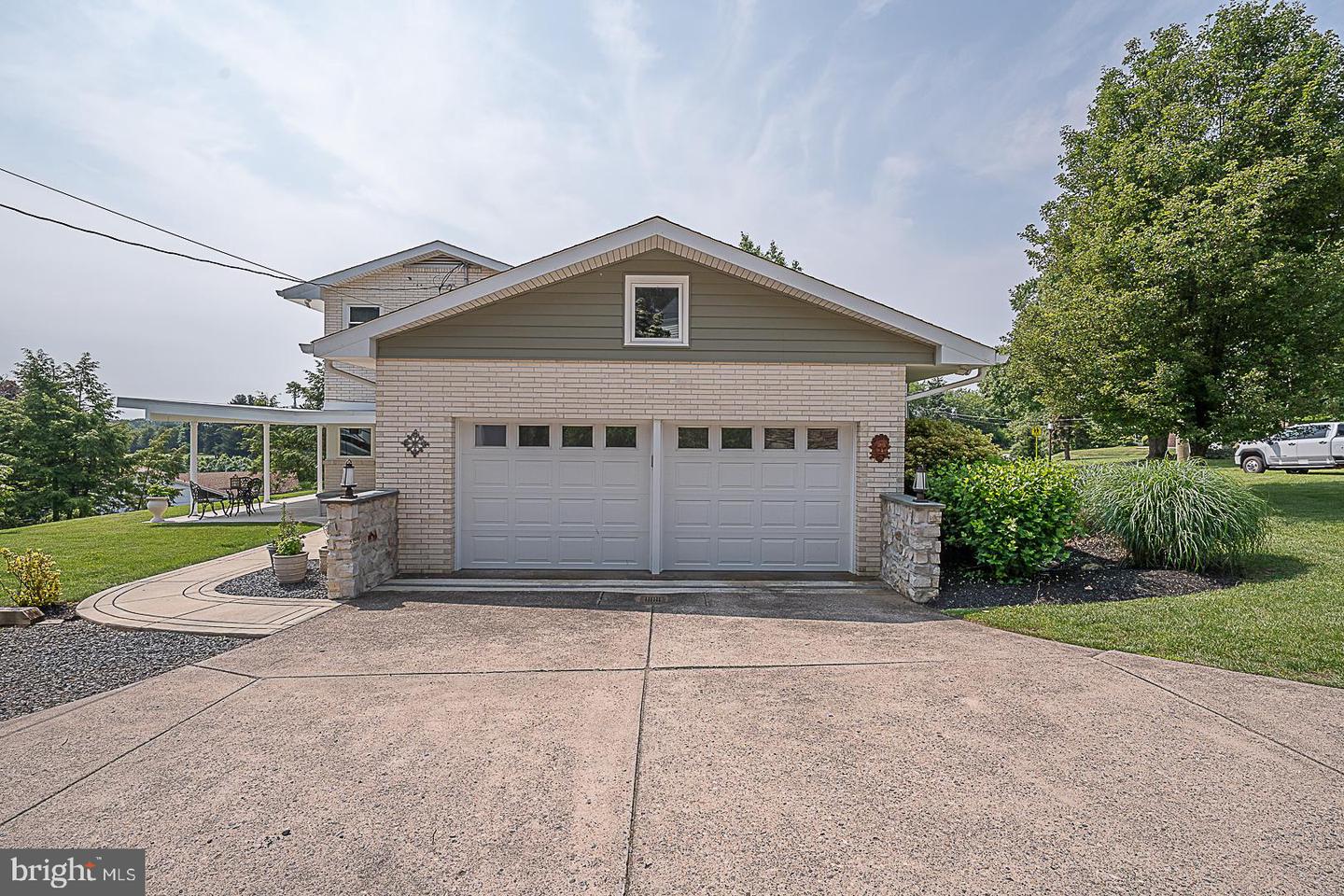 101 Andrea Rd