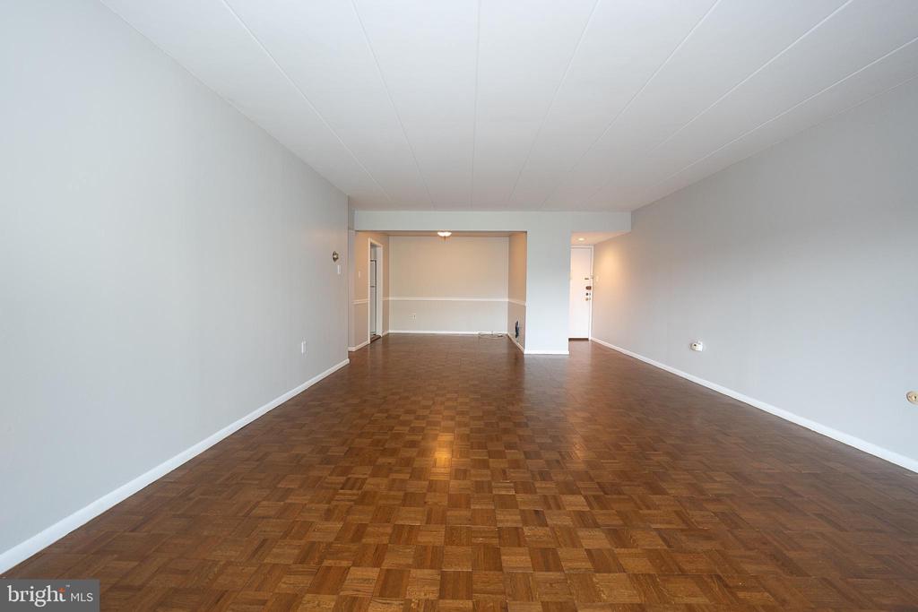 100 West Ave #607-W