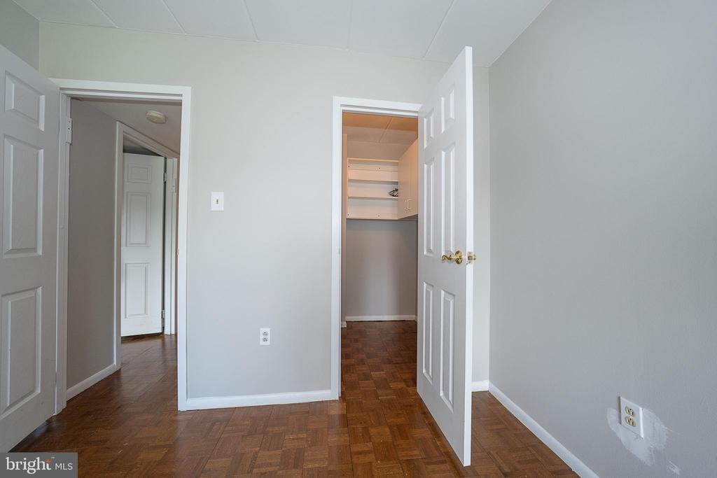 100 West Ave #607-W