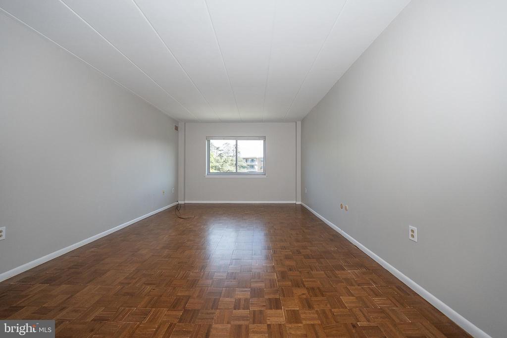 100 West Ave #607-W