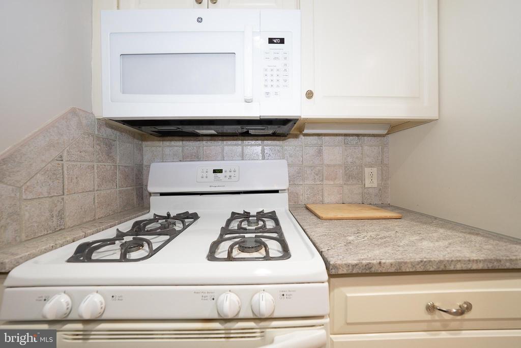 100 West Ave #607-W