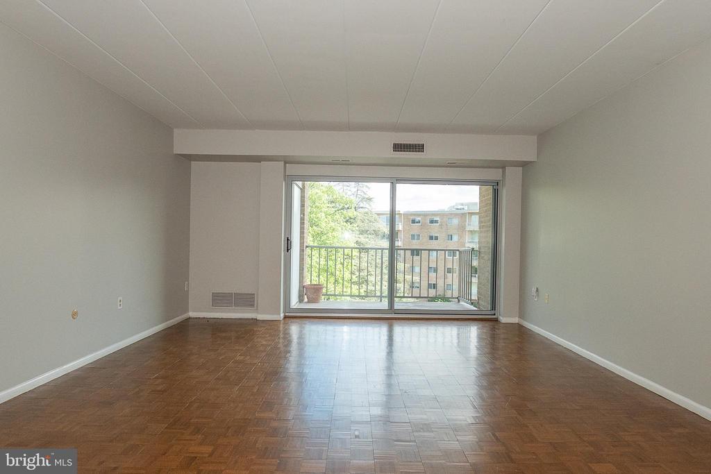 100 West Ave #607-W