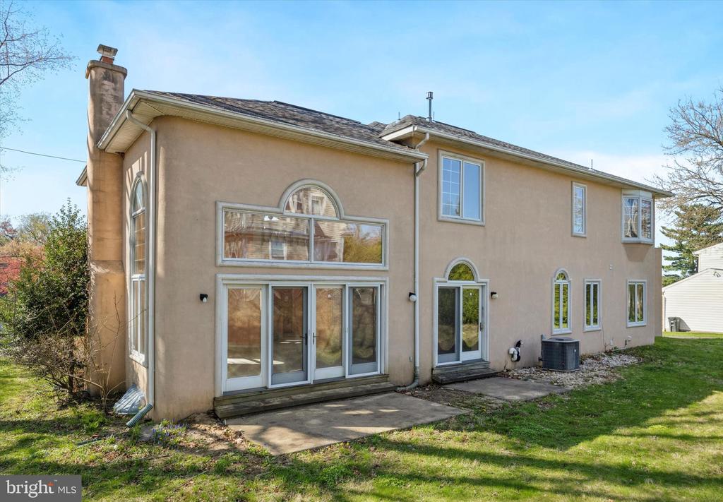 2251 Packard Ave
