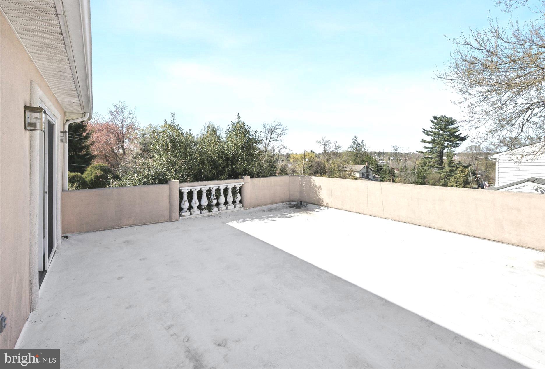 2251 Packard Ave