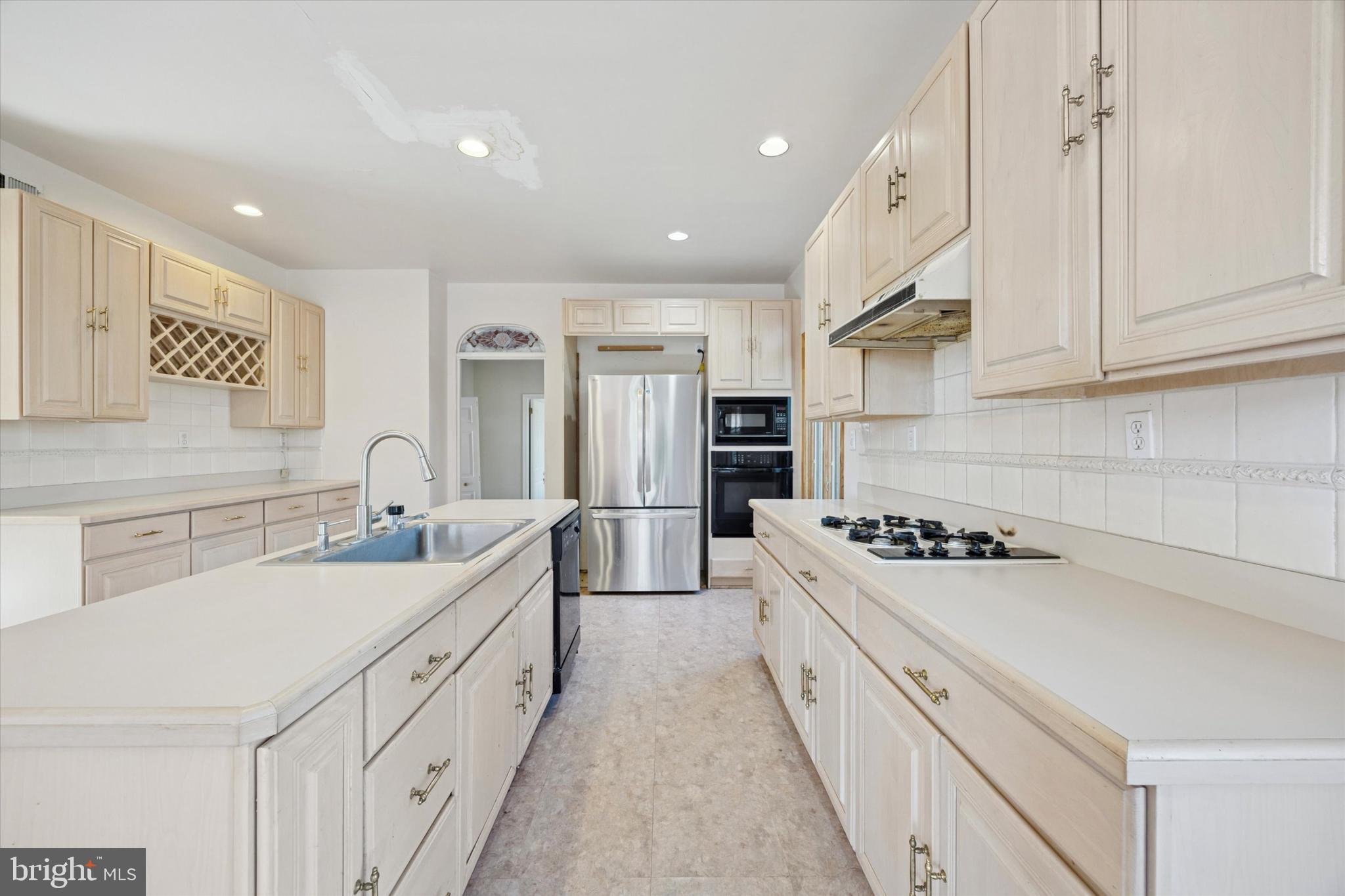 2251 Packard Ave