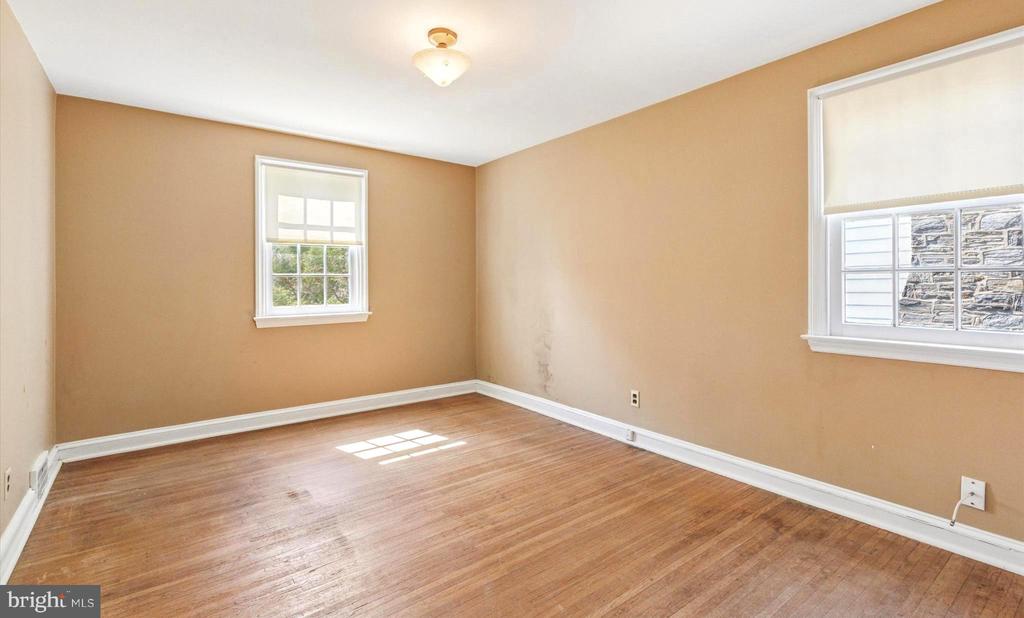 219 Williamsburg Rd