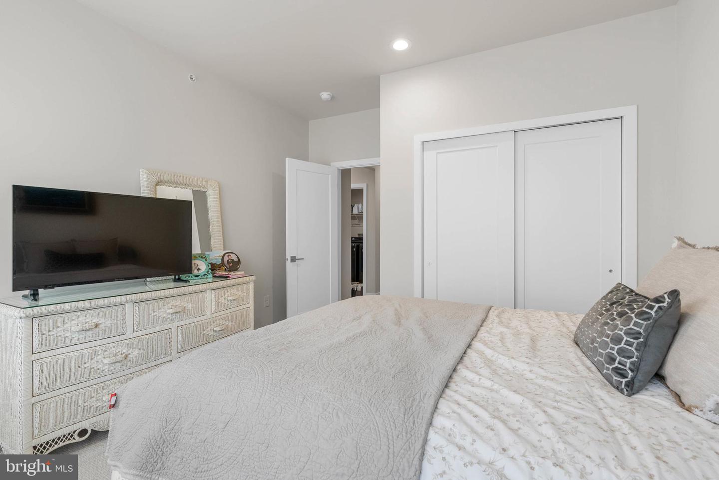 704 Brewster Aly