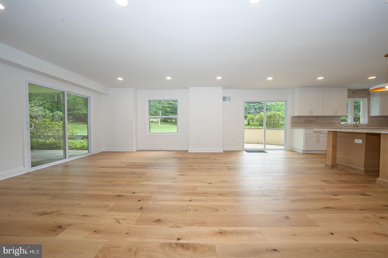 4103 Laurel Dr