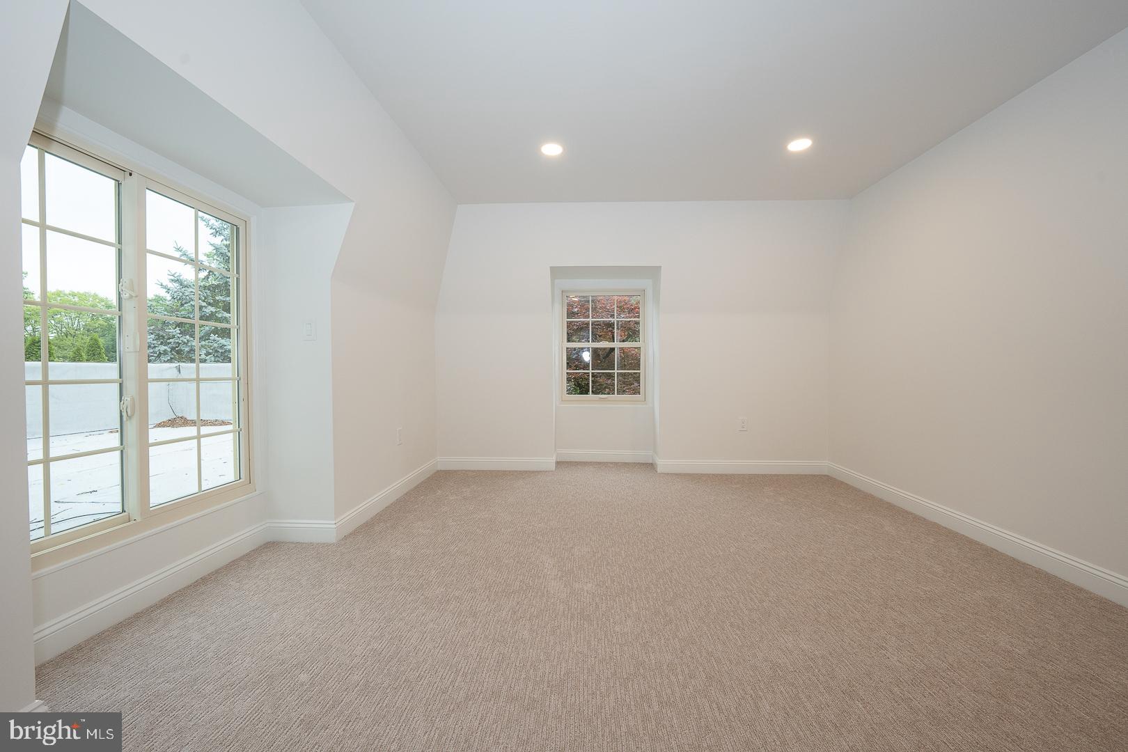 4103 Laurel Dr