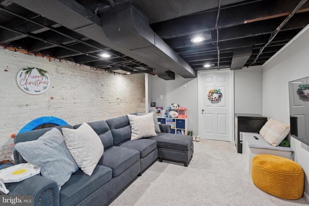 127 Park Ave