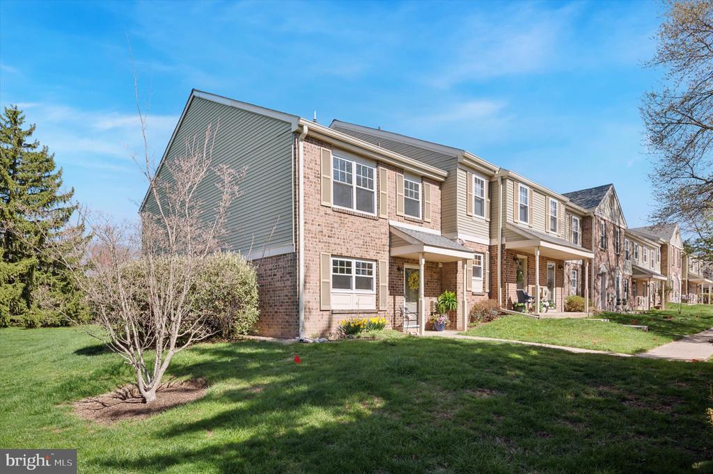 20 Winston Ct #103 U-20