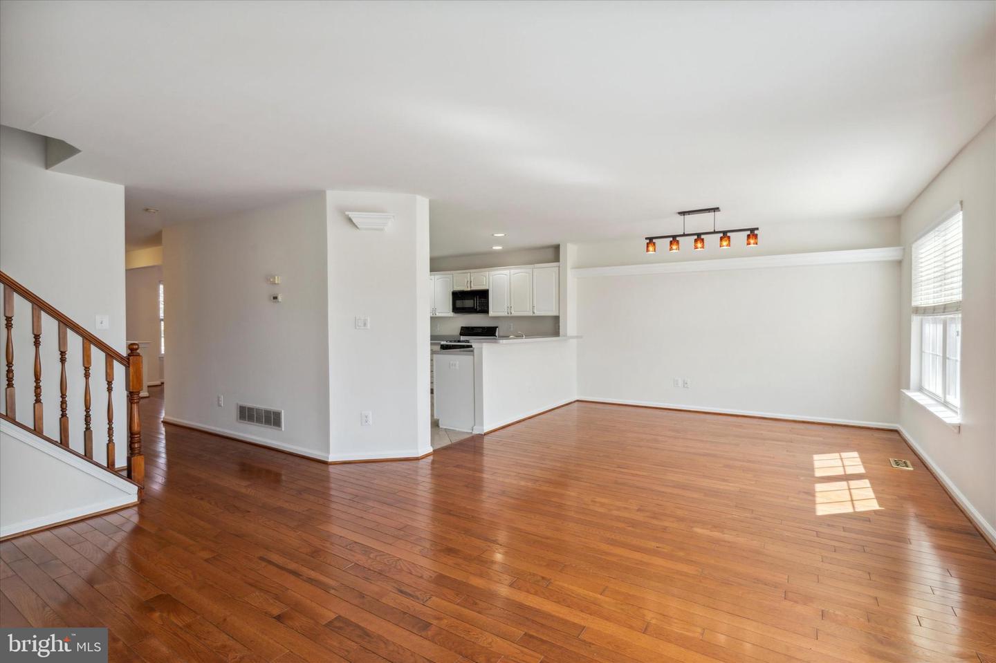 191 GLENEAGLES CT