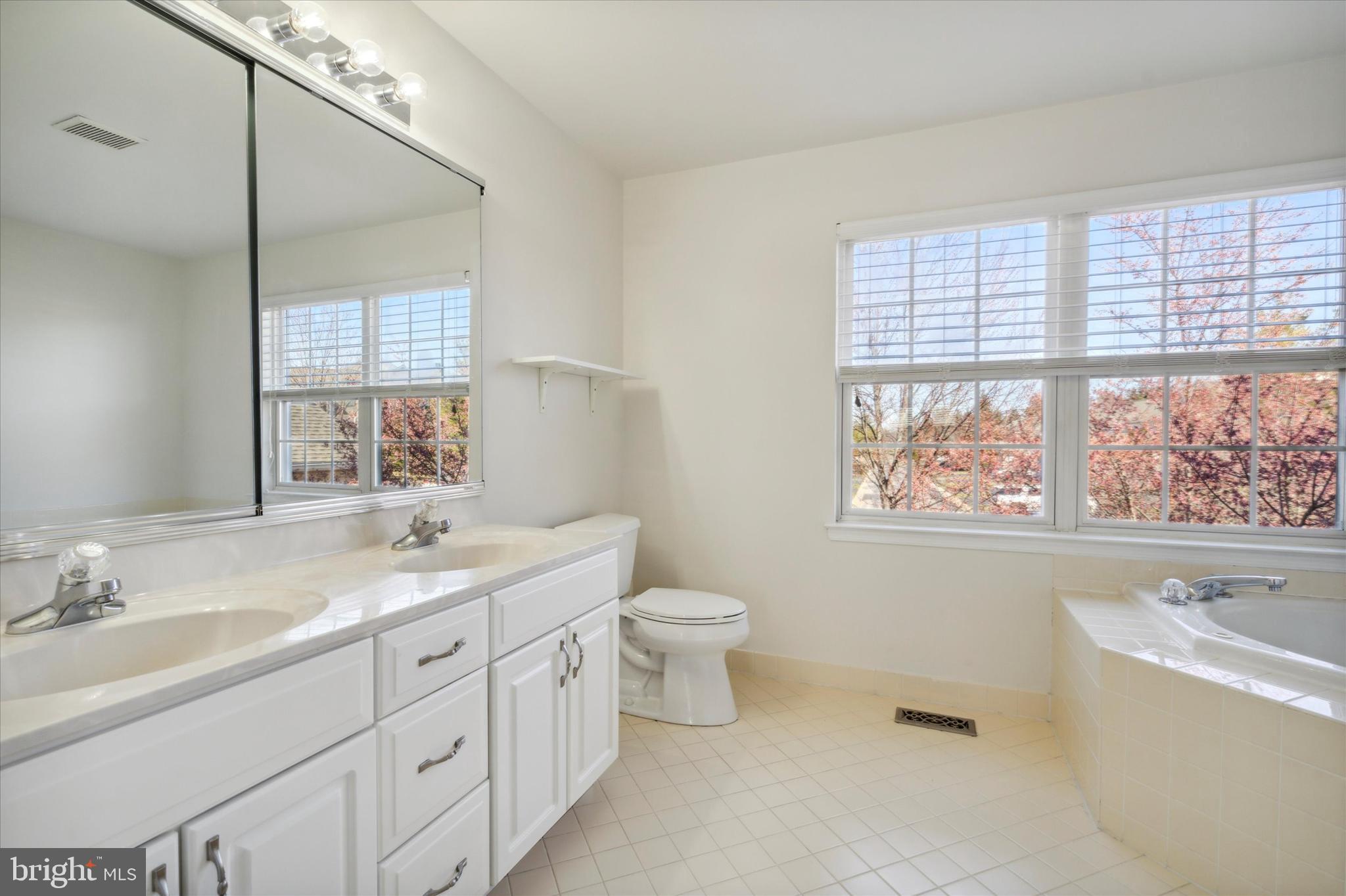 191 GLENEAGLES CT
