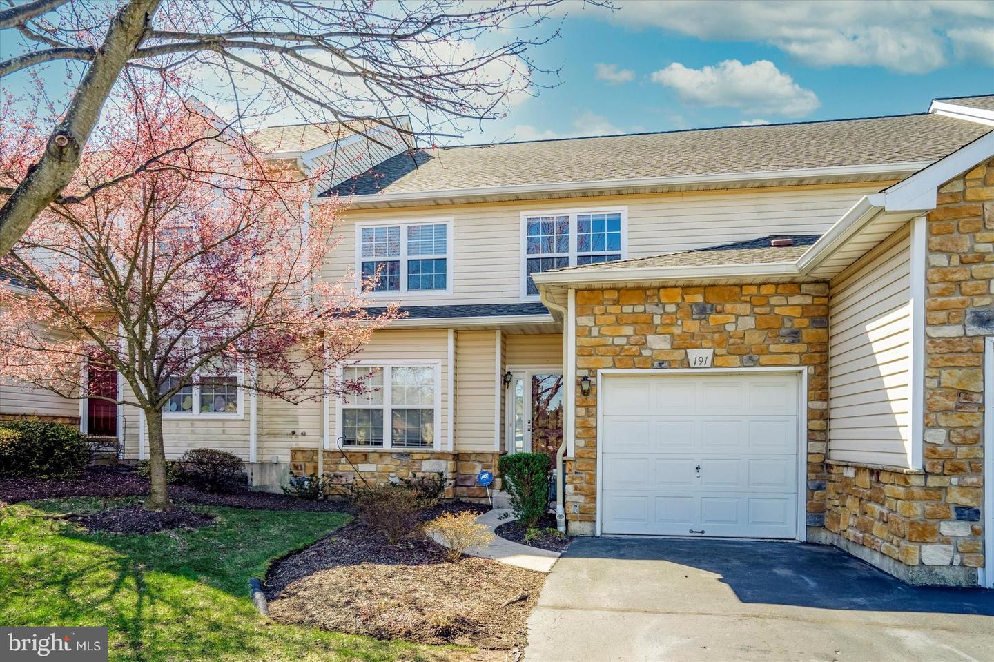 191 GLENEAGLES CT
