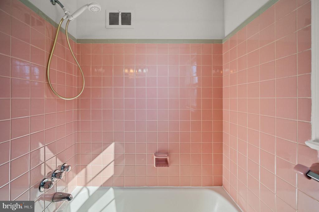 243 Limekiln Pike