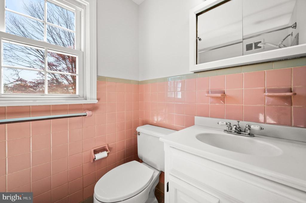 243 Limekiln Pike