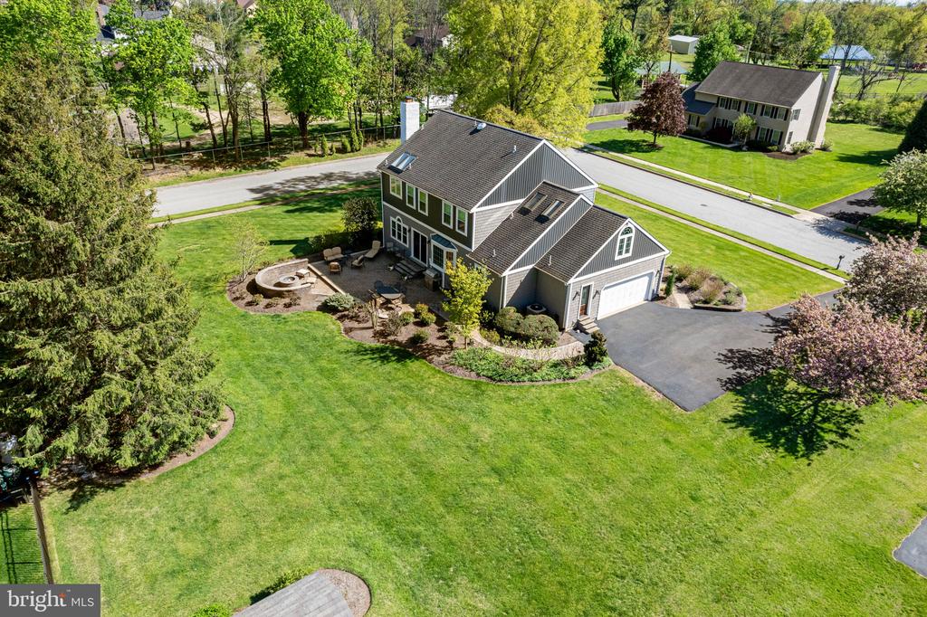 1721 Thornbury Ln