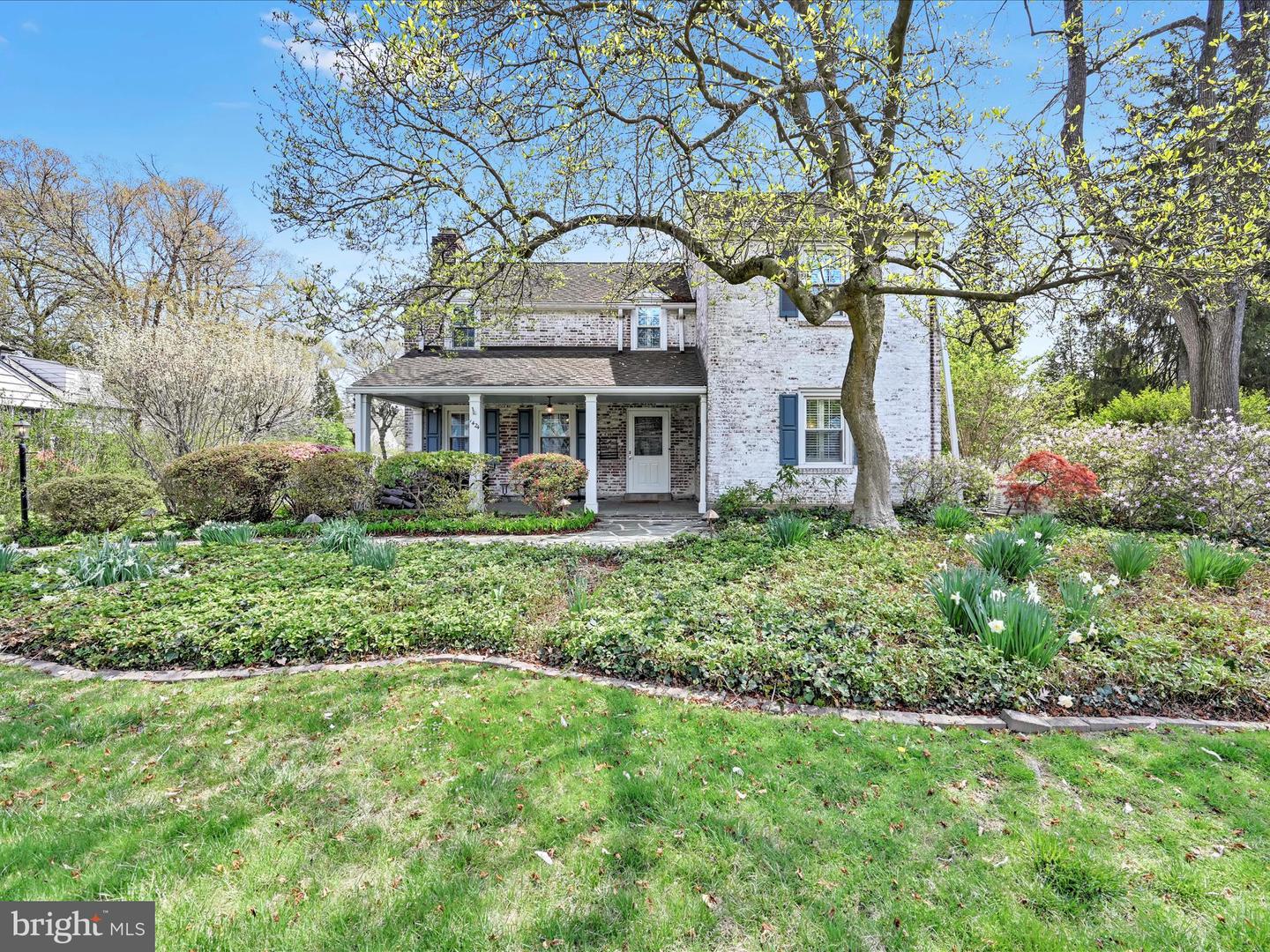 1424 Hillside Rd