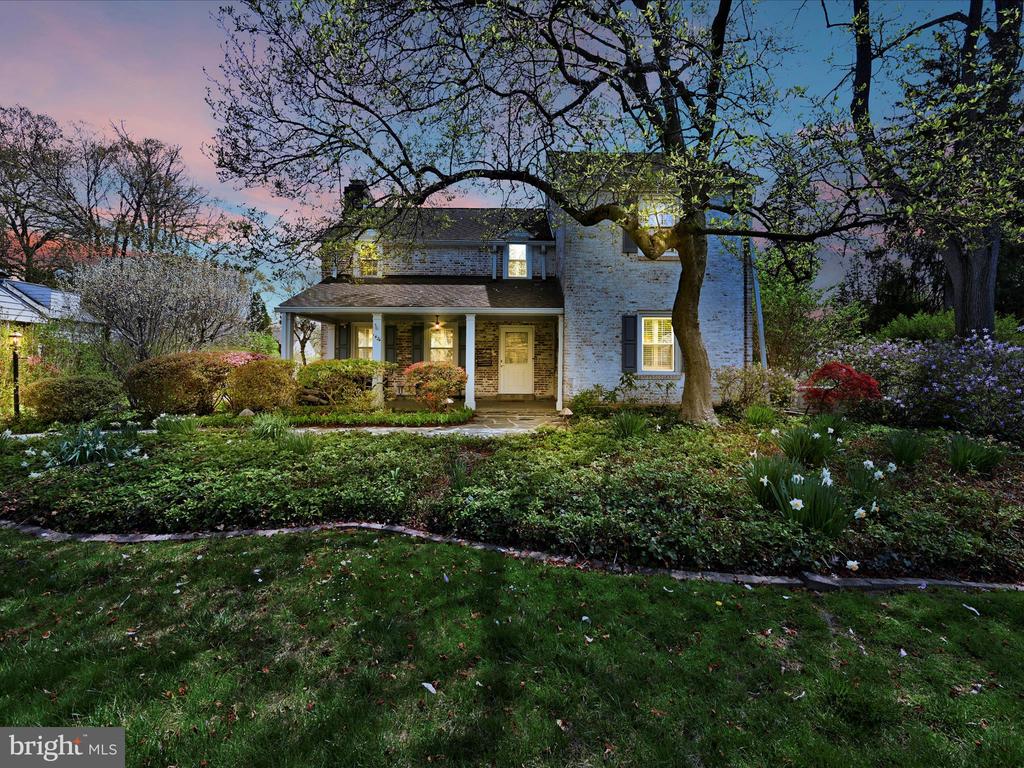 1424 Hillside Rd
