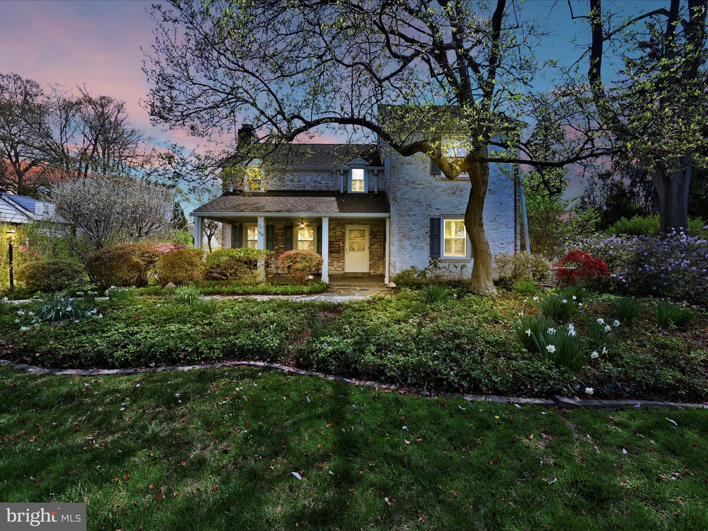 1424 Hillside Rd