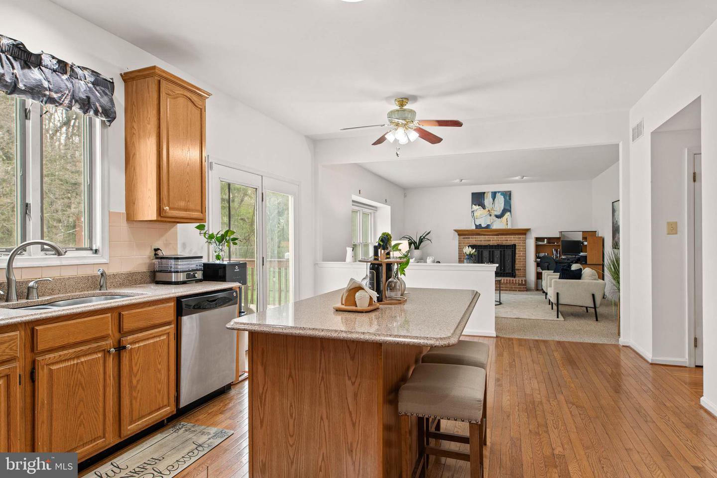 749 Castlewood Dr