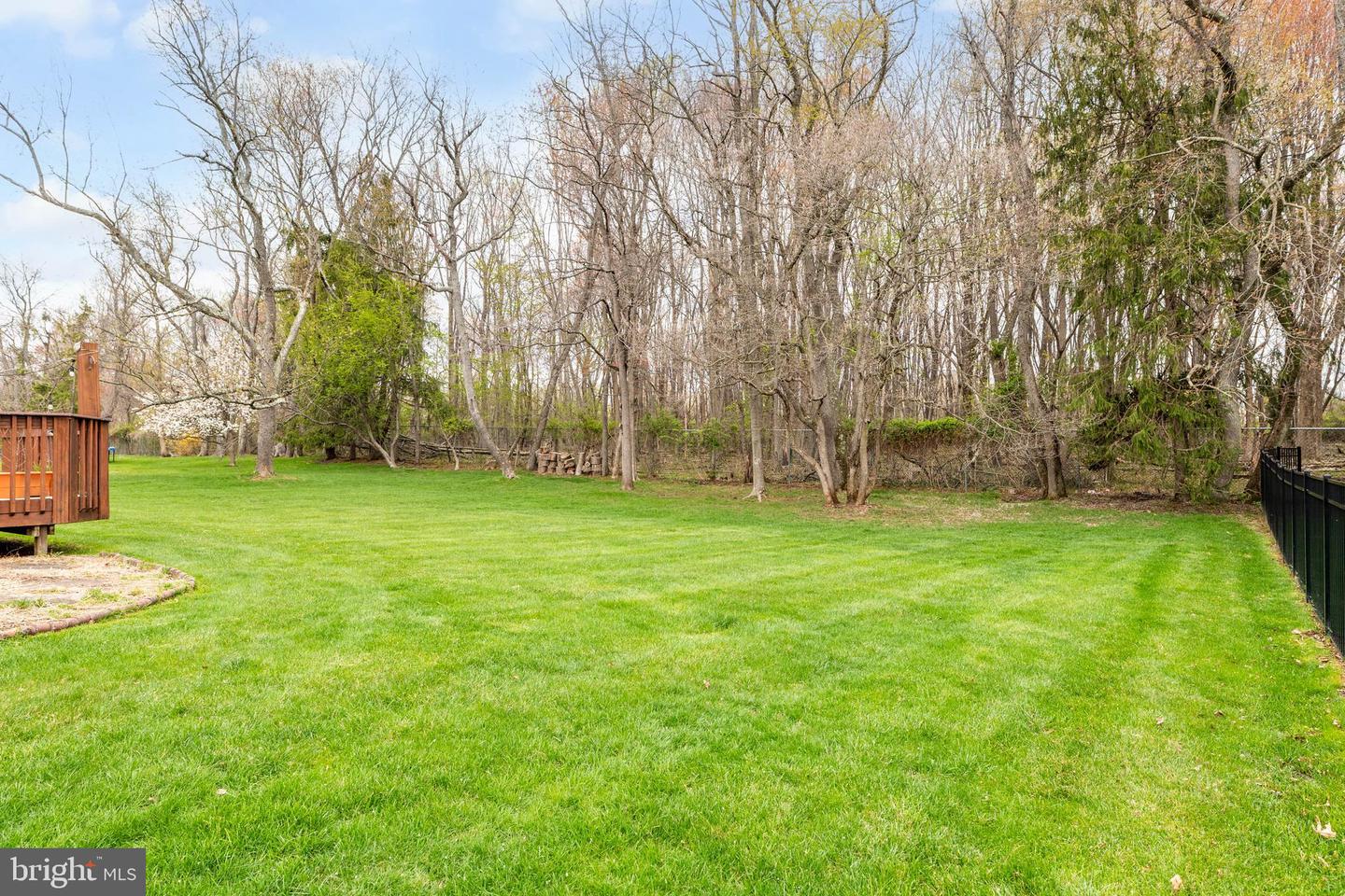 749 Castlewood Dr