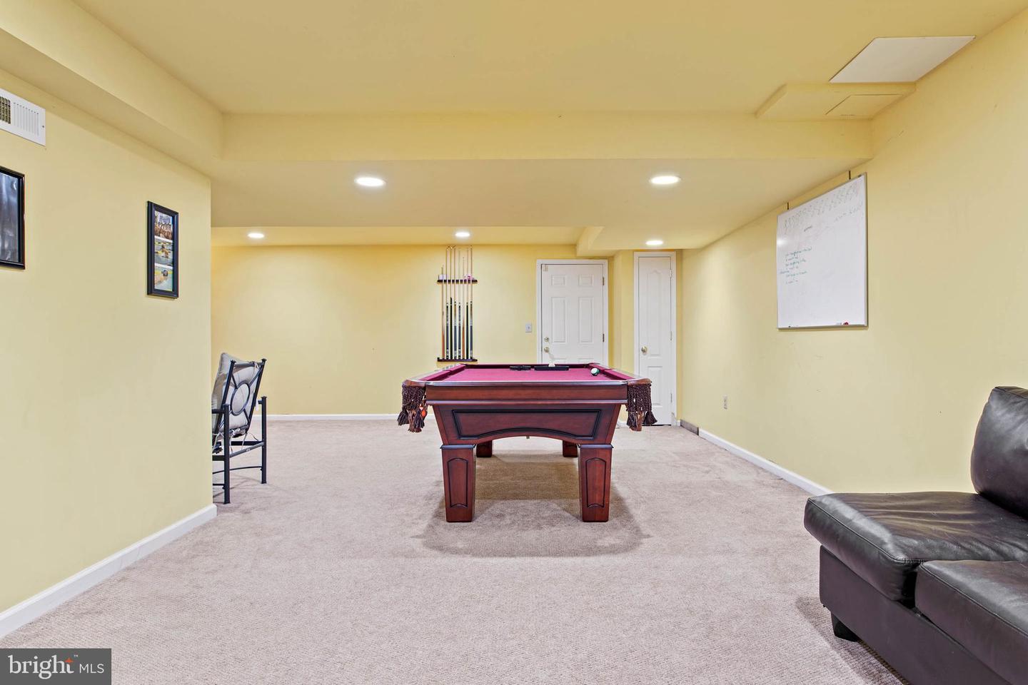 749 Castlewood Dr