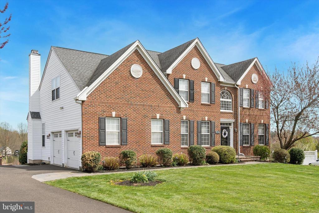 115 Connor Dr