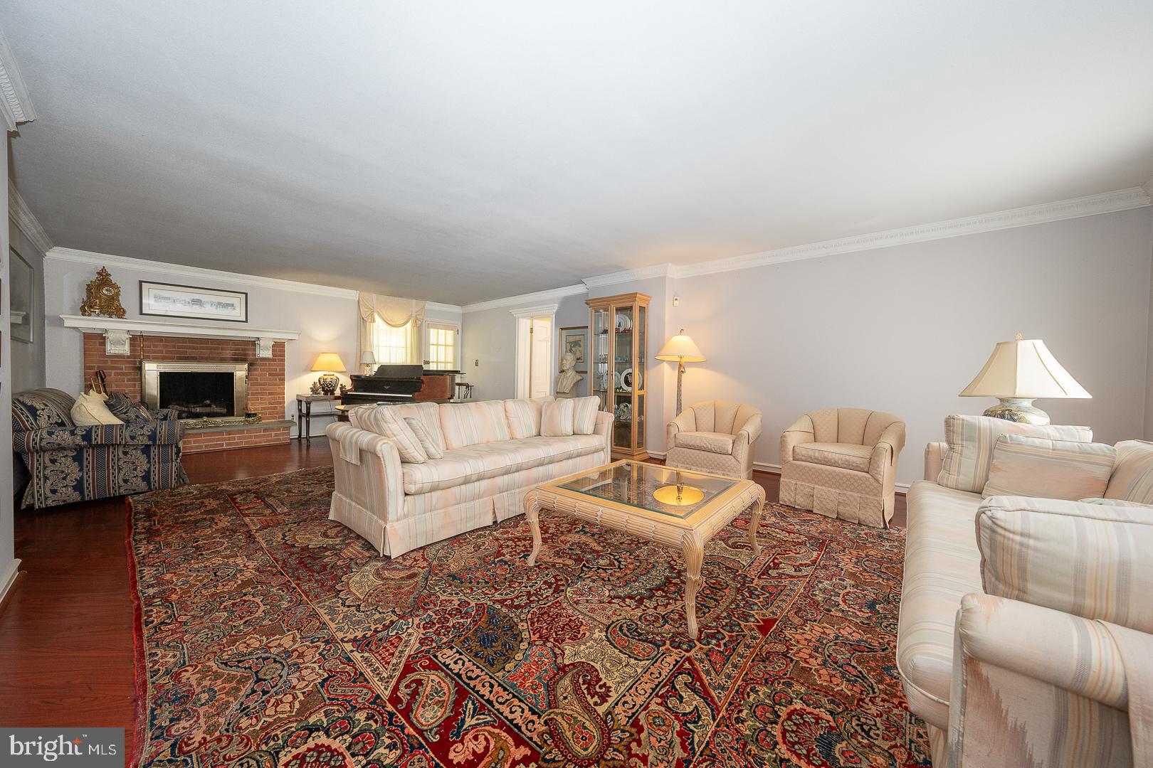 1215 Club House Rd