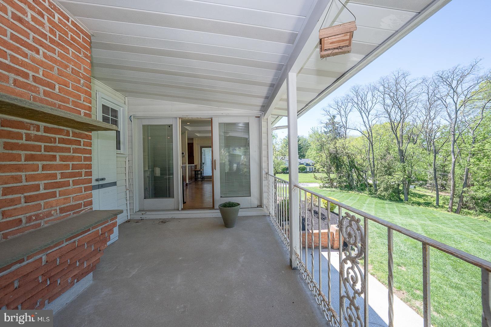 1215 Club House Rd