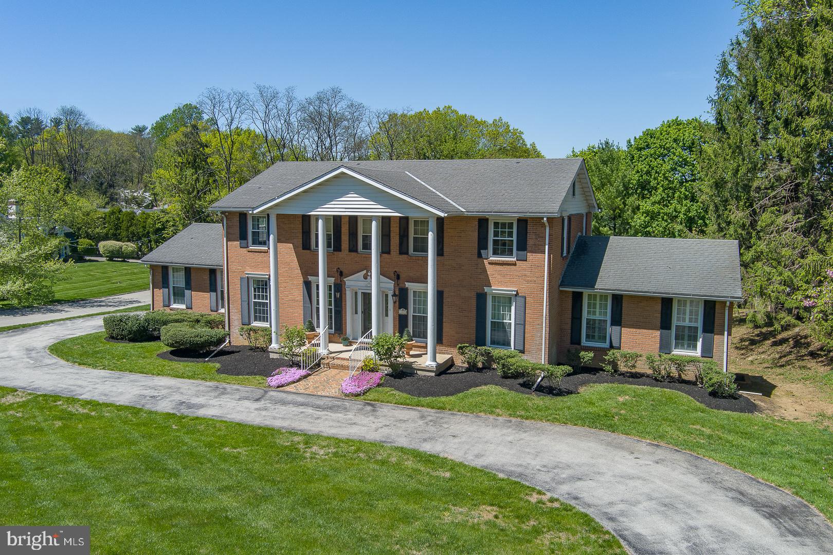 1215 Club House Rd