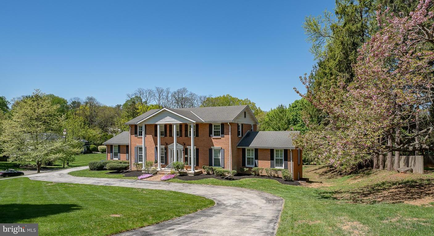 1215 Club House Rd
