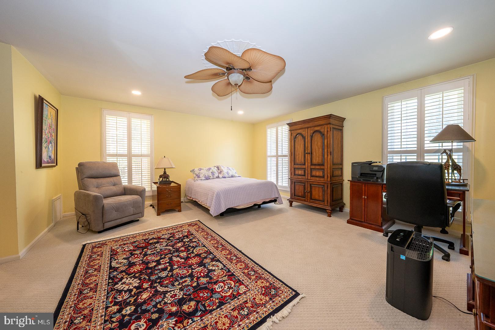 1215 Club House Rd