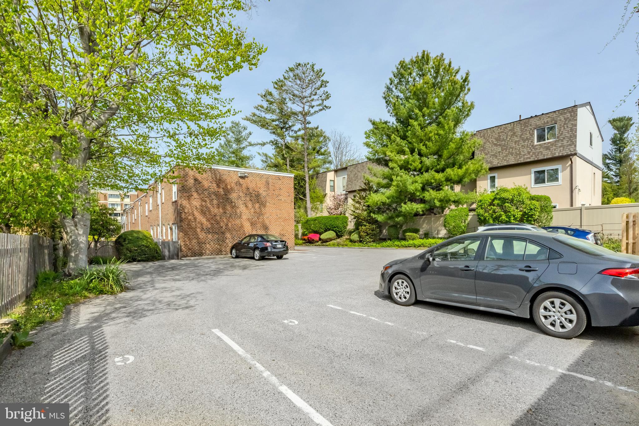 104 W Montgomery Ave #B