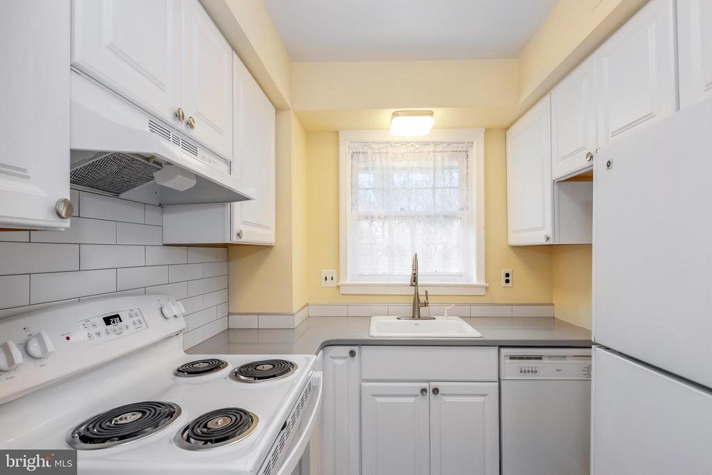 104 W Montgomery Ave #B