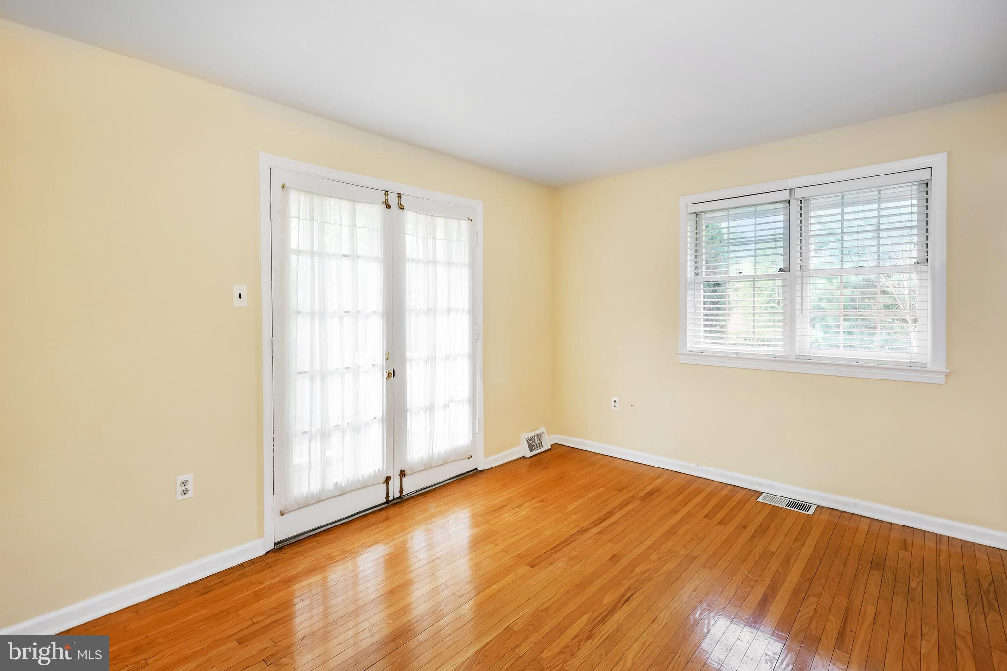 104 W Montgomery Ave #B