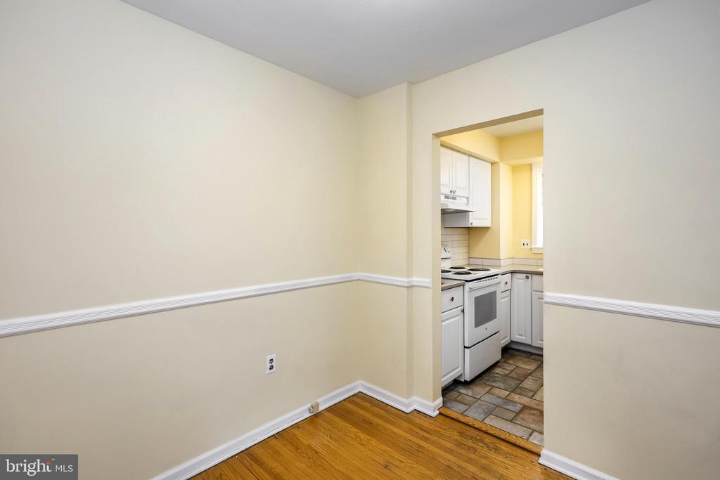 104 W Montgomery Ave #B