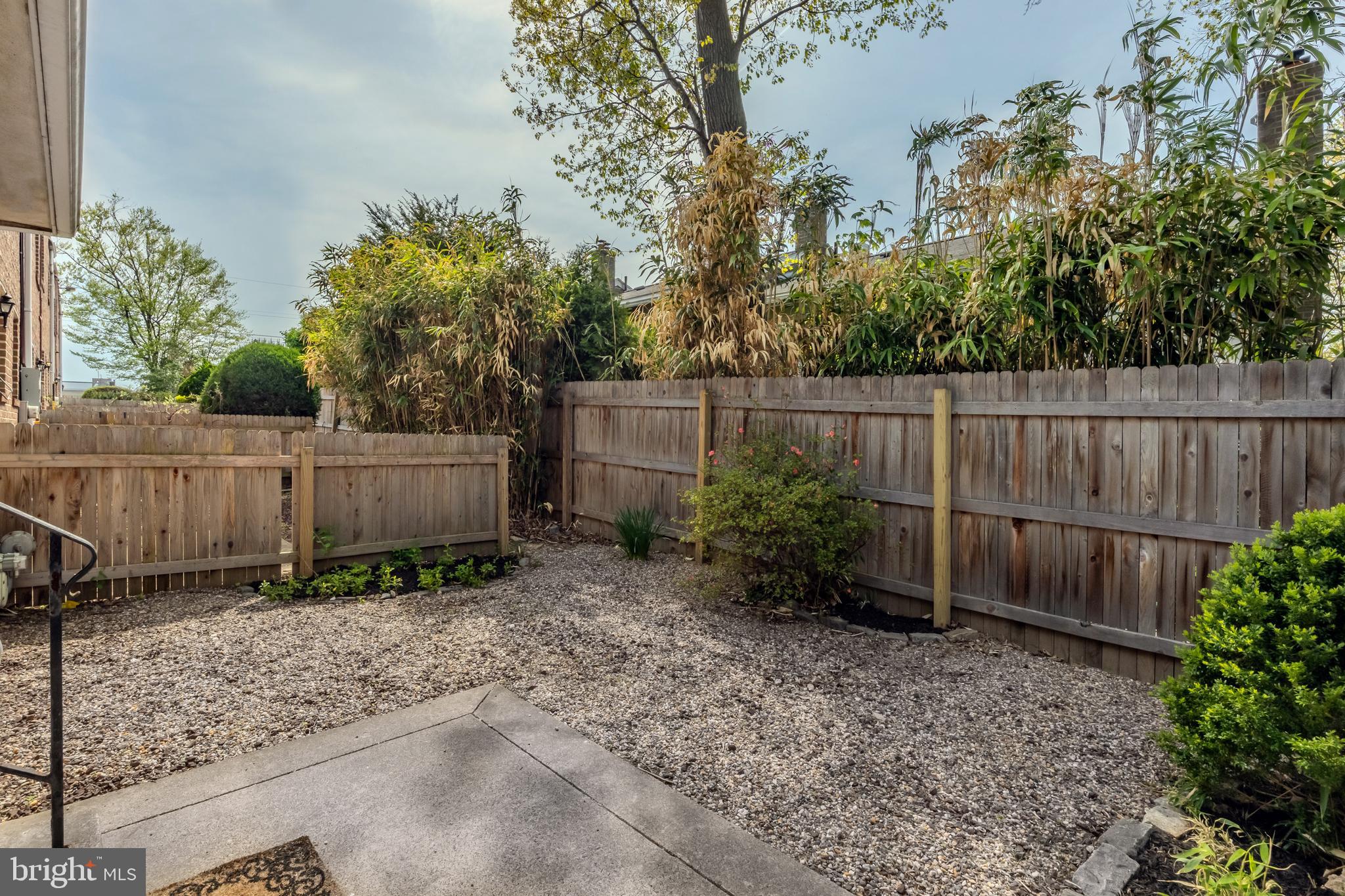 104 W Montgomery Ave #B