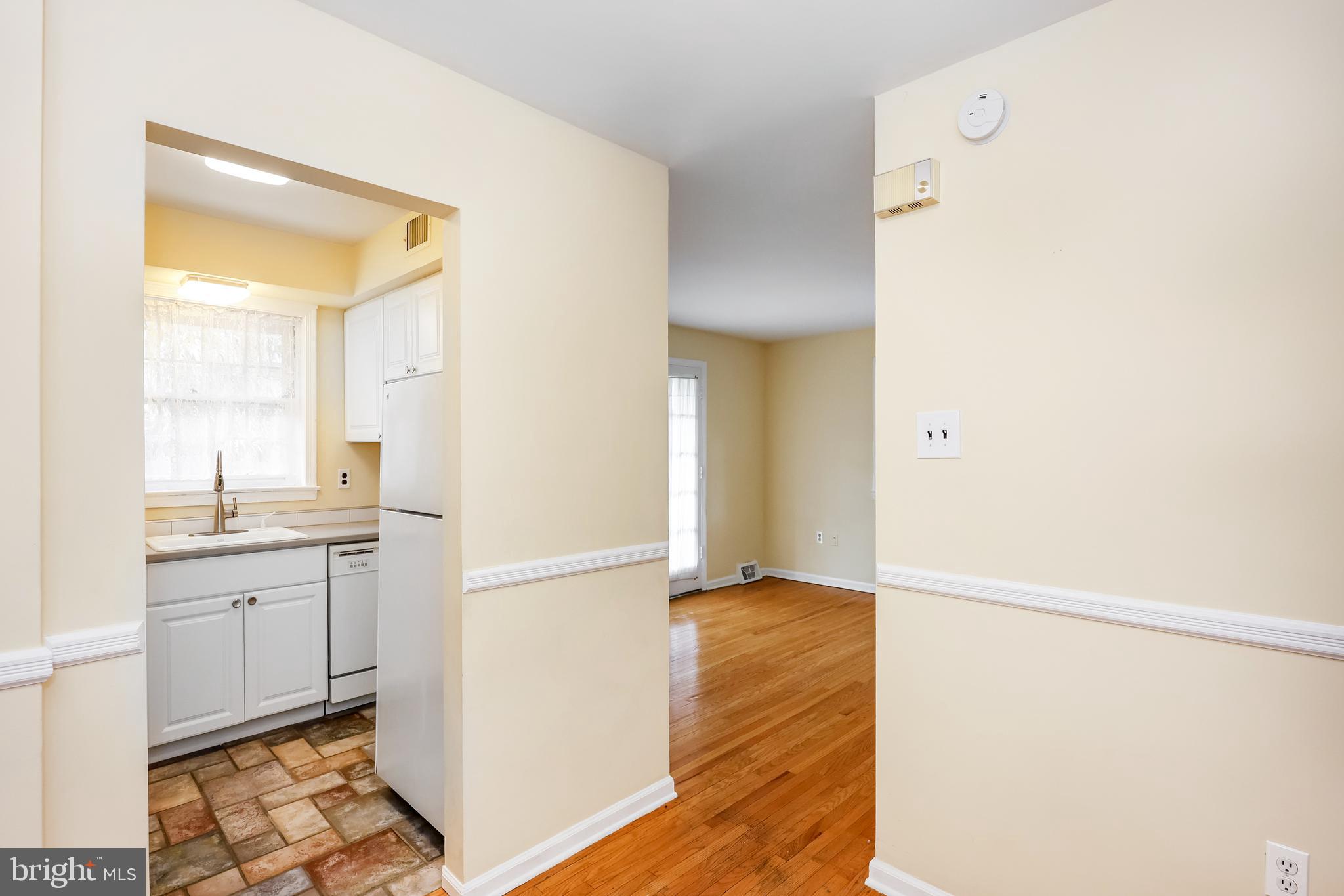 104 W Montgomery Ave #B