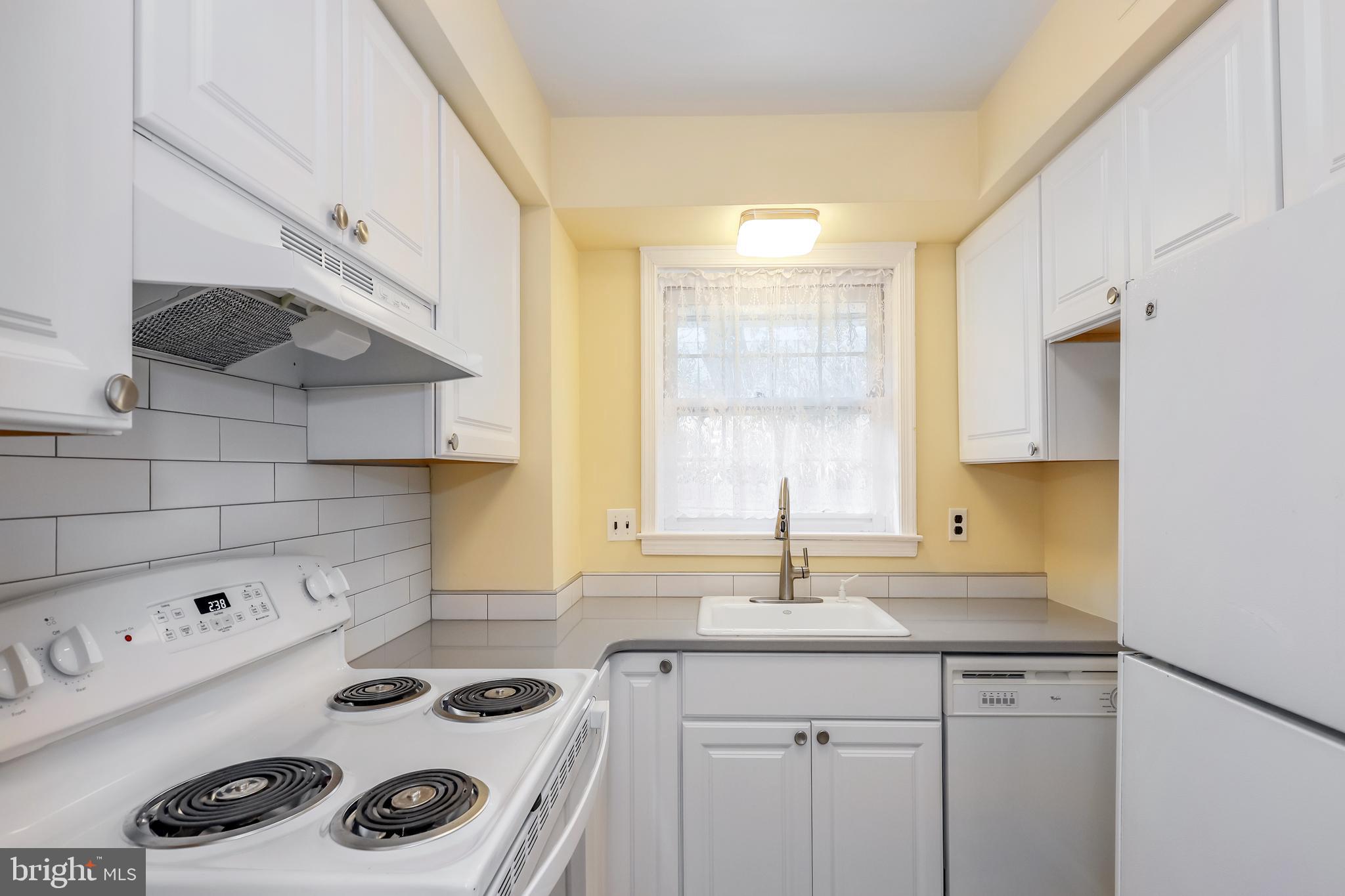 104 W Montgomery Ave #B